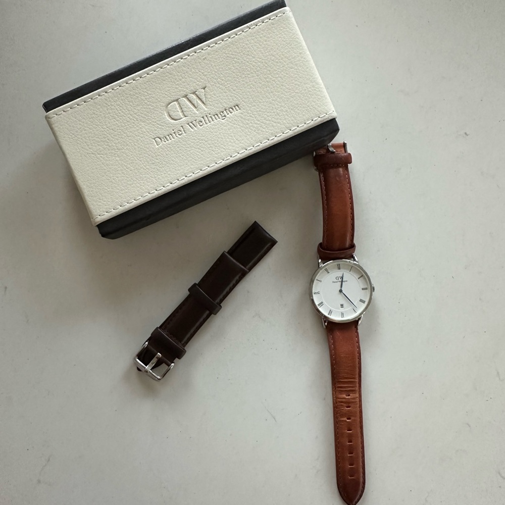 Daniel Wellington Dapper B38S12 + extra strap